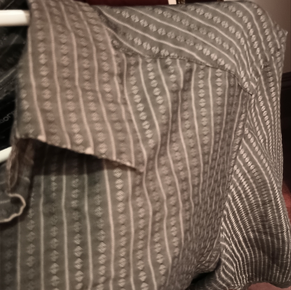 Bundle of 20 men's/teen boy shirts for less than Savers!